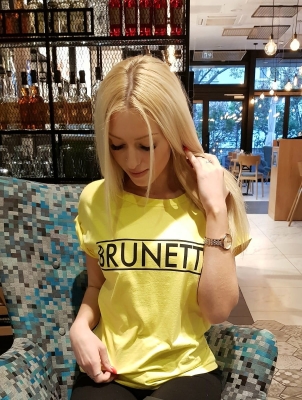 Żółty T-shirt Giallo z czarnym napisem 